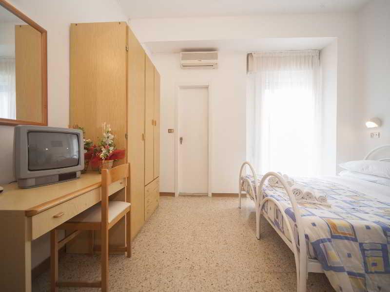 רימיני Hotel Gemini מראה חיצוני תמונה