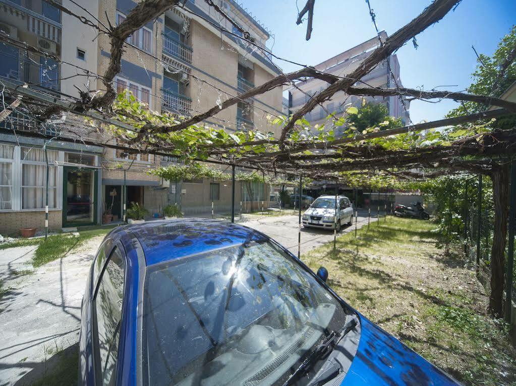 רימיני Hotel Gemini מראה חיצוני תמונה